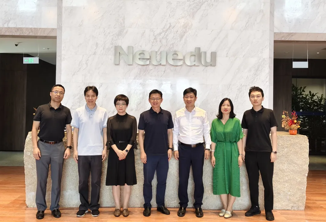 上海行健职业学院一行到访k8凯发(中国)教育科技集团参观研讨